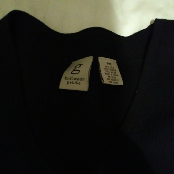 Sweater. Tanktop - Picture 4 of 4